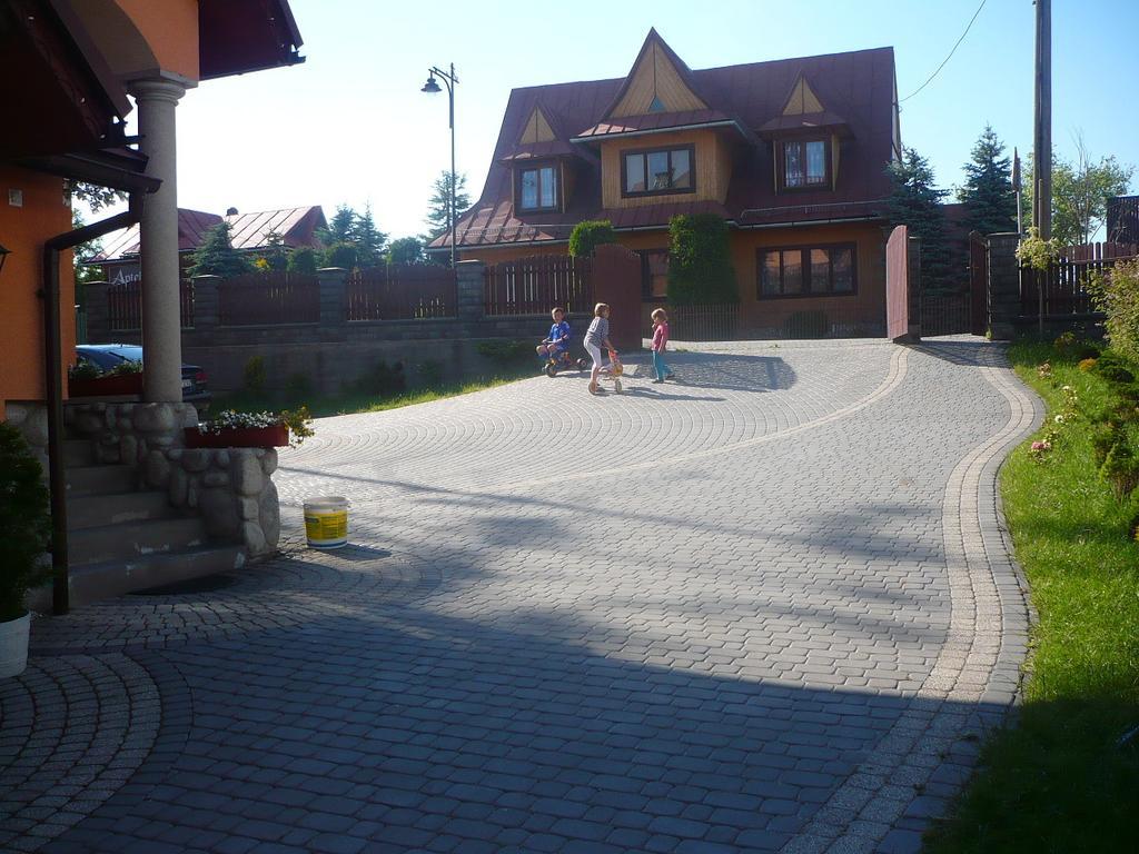 Smyrecek-Centrum Bukowiny Bukowina Tatrzanska Exterior photo